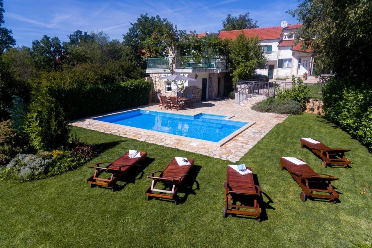 Vila Milancic - A House For Memorable Holiday In Imotski Villa Gornji Prolozac Exteriör bild