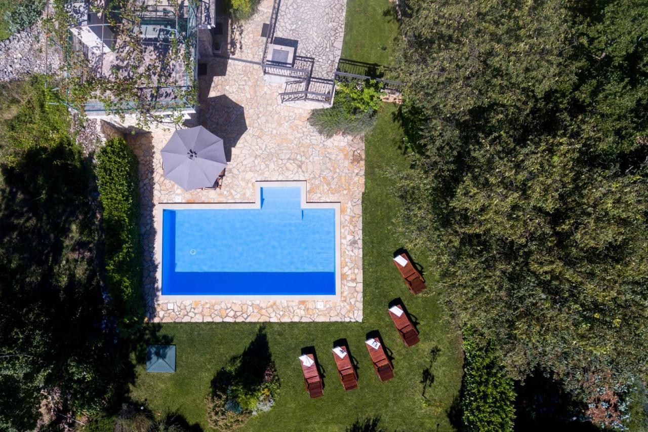 Vila Milancic - A House For Memorable Holiday In Imotski Villa Gornji Prolozac Exteriör bild