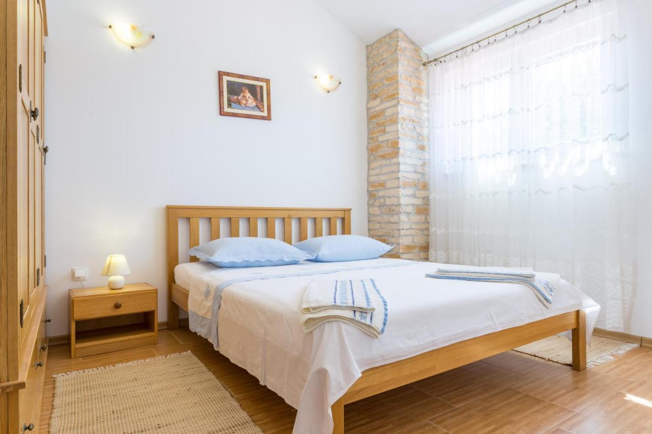 Vila Milancic - A House For Memorable Holiday In Imotski Villa Gornji Prolozac Exteriör bild